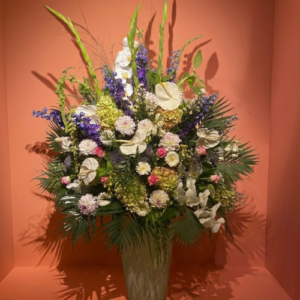 Bloemstuk Elegance-incl witte pot